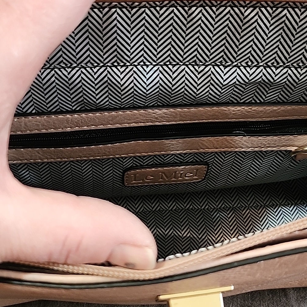 NWOT Womens Pink Shoulder Bag with Shearling Trim - Picture 3 of 6